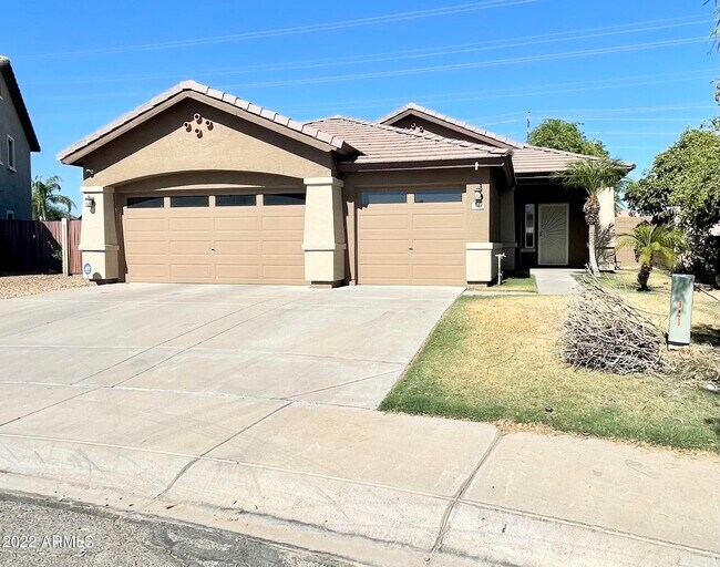 21 N 122nd Ave Avondale, AZ 85323 photo 3
