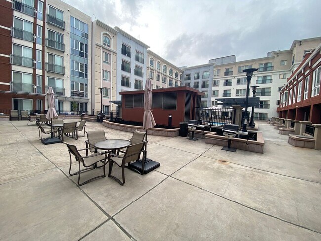 450 J St San Diego, CA 92101 photo 3