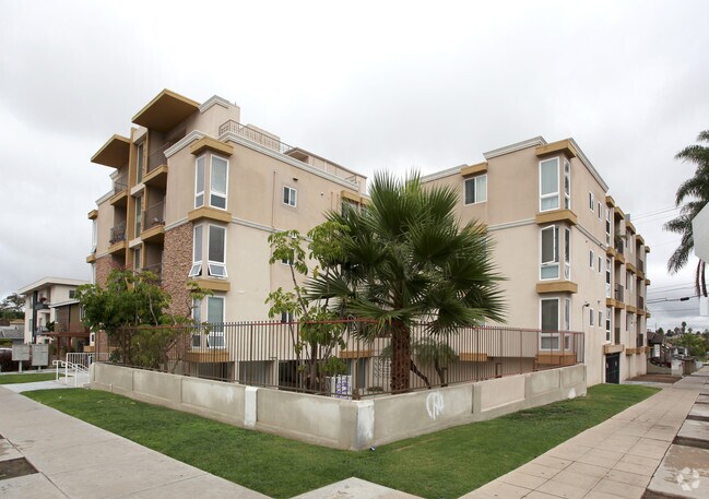 Illinois Street Apartments