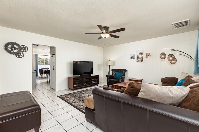 921 W 16th St Tempe, AZ 85281 photo 3