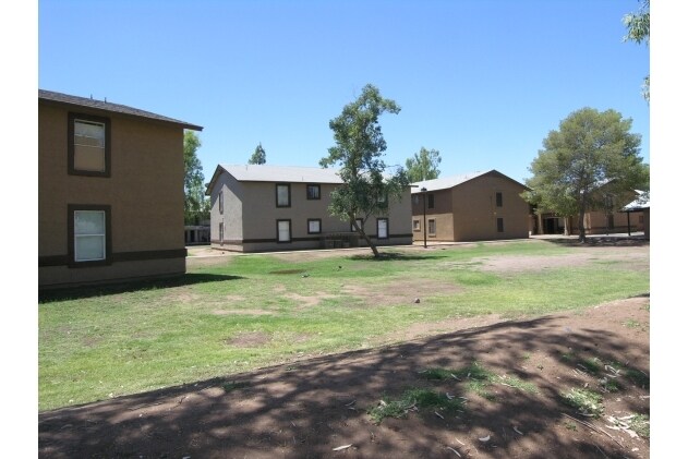 465 W Ivyglen St Mesa, AZ 85201 photo 2
