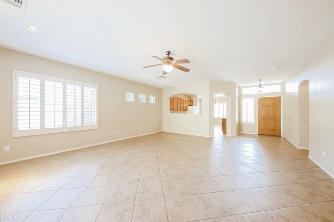 8514 W Buckhorn Trail Peoria, AZ 85383 photo 4