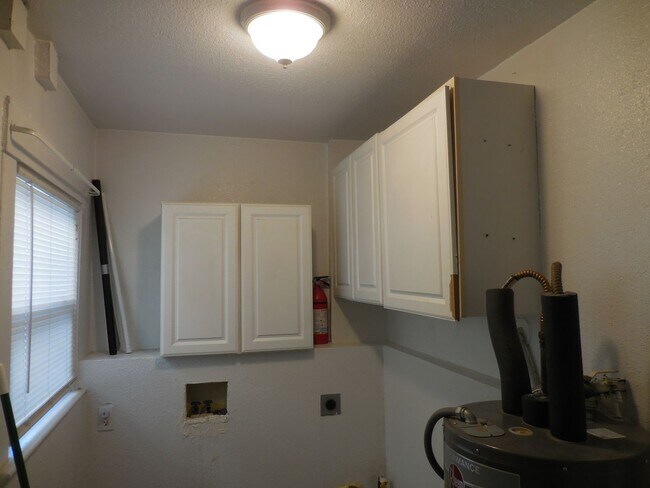 301 Santa Clara Ave Rio Vista, CA 94571 photo 5