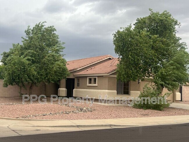 14930 N Gil Balcome Ct Surprise, AZ 85379 photo 2