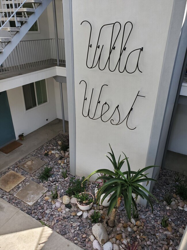 3025 Newell St San Diego, CA 92106 photo 3