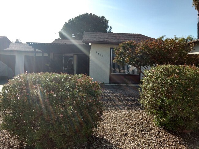 1515 Temple Heights Dr Oceanside, CA 92056 photo 2