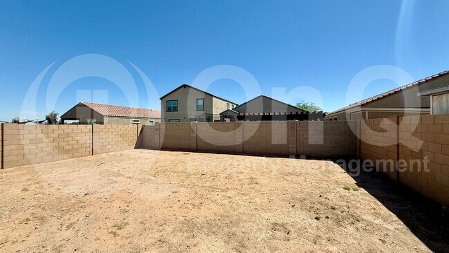 22785 N Diamond Dr Maricopa, AZ 85138 photo 3