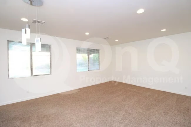4535 S Ellesmere St Gilbert, AZ 85297 photo 5