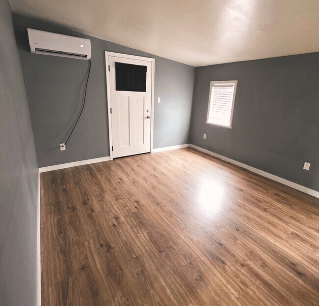 8760 W Hazelwood St Phoenix, AZ 85037 photo 5