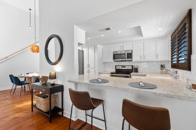 526 Via De La Valle Solana Beach, CA 92075 photo 3