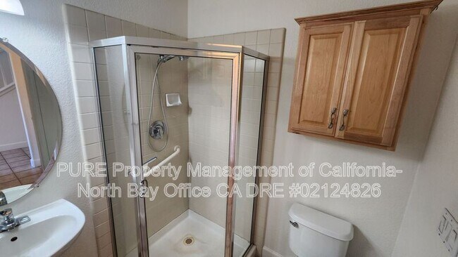 8036 Mason Dr Rohnert Park, CA 94928 photo 3