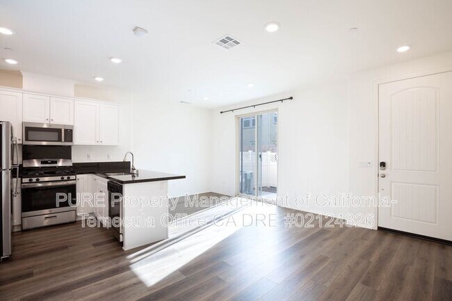 41964 Rondo St Murrieta, CA 92562 photo 5