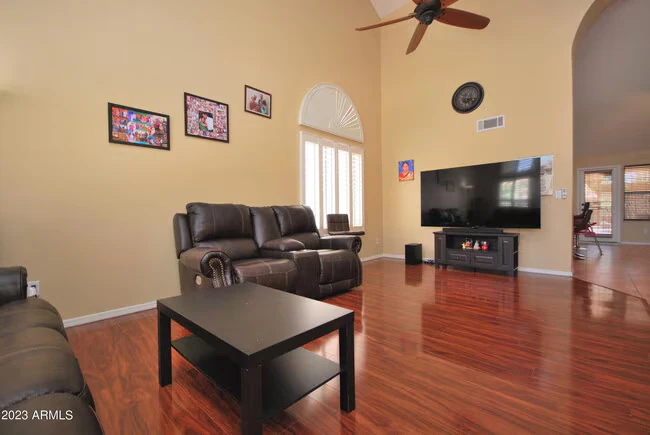 1227 E Glenhaven Dr Phoenix, AZ 85048 photo 3