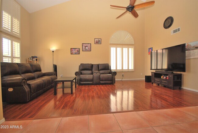 1227 E Glenhaven Dr Phoenix, AZ 85048 photo 4