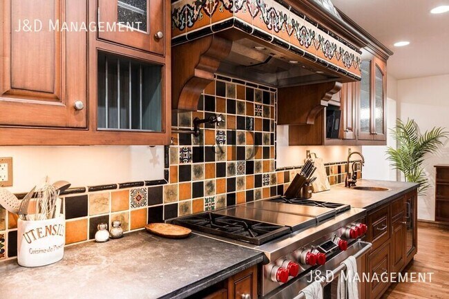 1405 28th St San Diego, CA 92102 photo 2