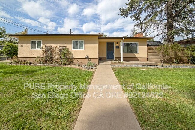 1121 S Pine St Escondido, CA 92025