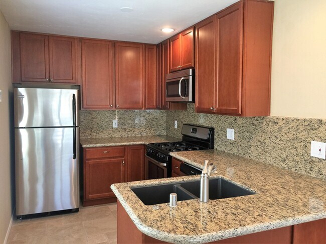 131 Daisy Ave Imperial Beach, CA 91932 photo 3