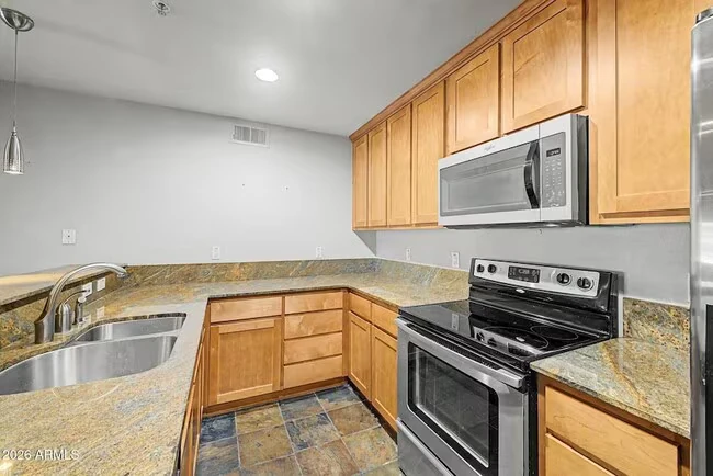 4704 E Paradise Village Pkwy N Phoenix, AZ 85032 photo 4