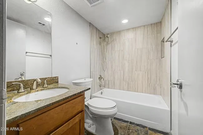 4704 E Paradise Village Pkwy N Phoenix, AZ 85032 photo 5