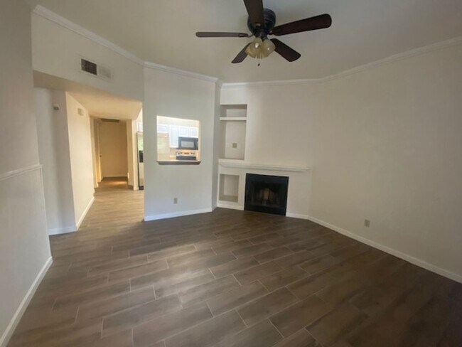 1126 W Elliot Rd Chandler, AZ 85224 photo 4