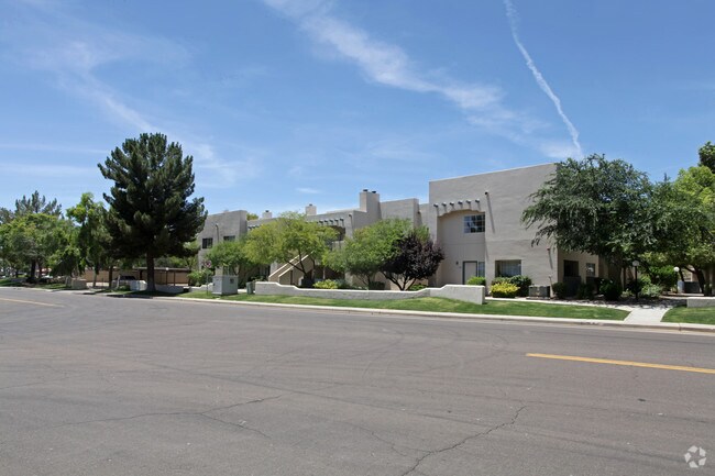 Por Of Santa Fe Square Townhomes photo 5