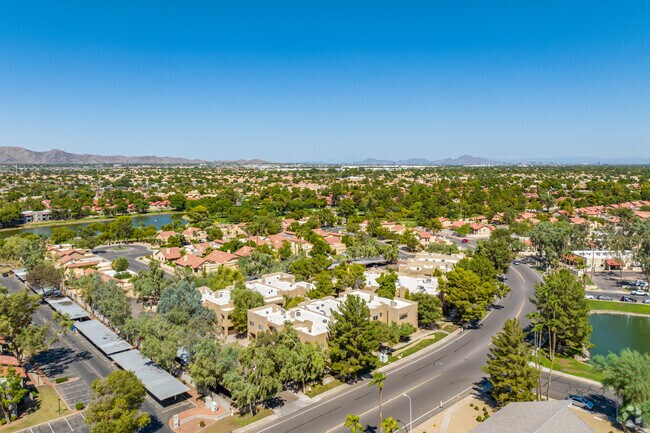 Por Of Santa Fe Square Townhomes photo 3