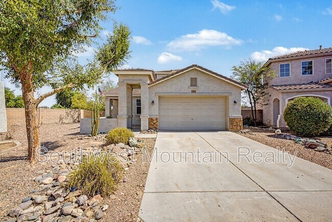 44967 W Sage Brush Dr photo 2