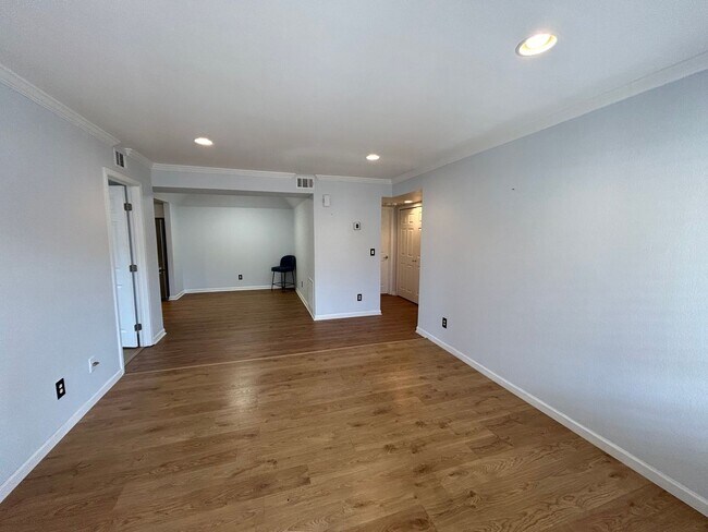 818 S Westwood Mesa, AZ 85210 photo 3