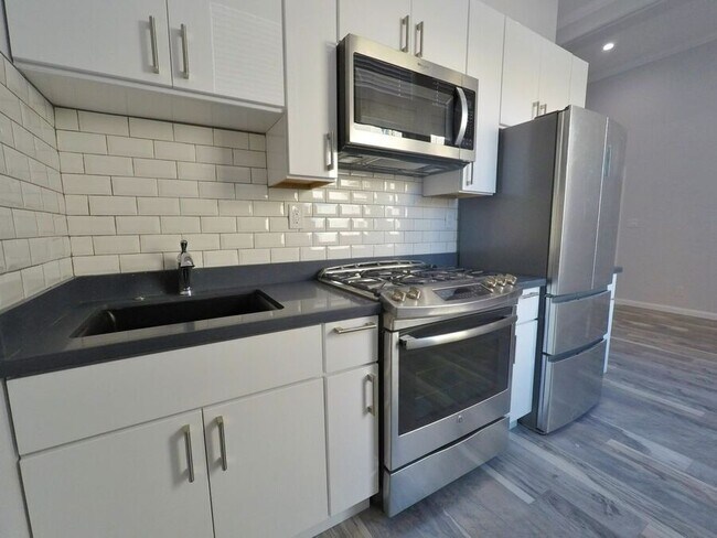 518 7th St Oakland, CA 94607 photo 4