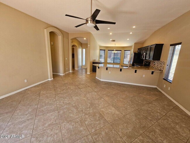 16804 N 20th St Phoenix, AZ 85022 photo 5