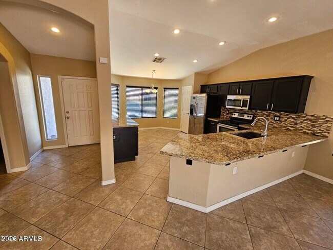 16804 N 20th St Phoenix, AZ 85022 photo 2