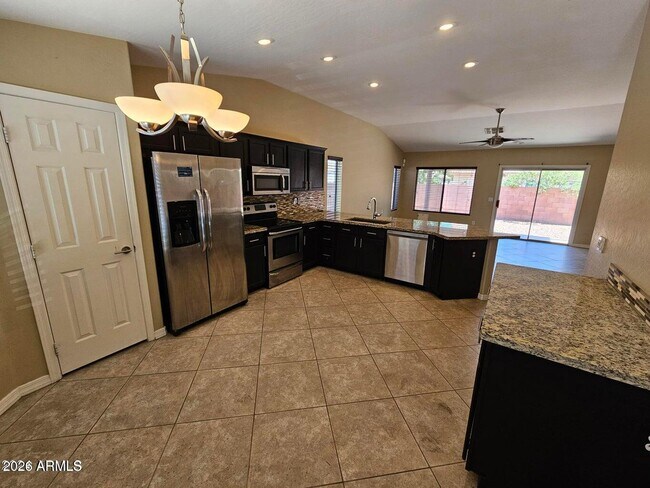 16804 N 20th St Phoenix, AZ 85022 photo 4