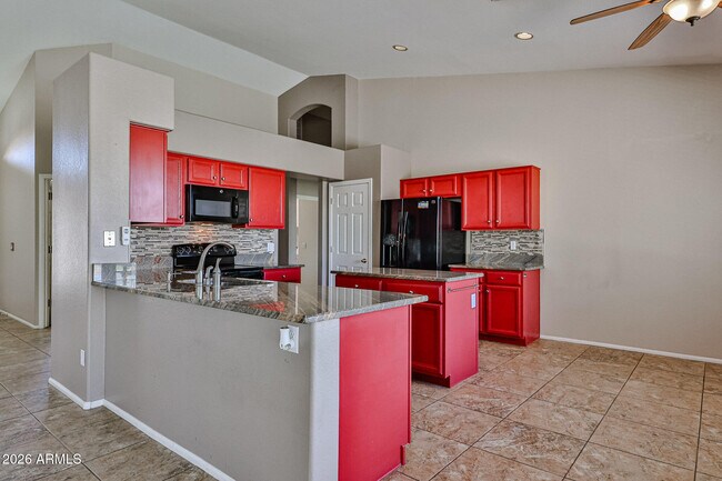 11518 W Palm Brook Dr Avondale, AZ 85392 photo 5