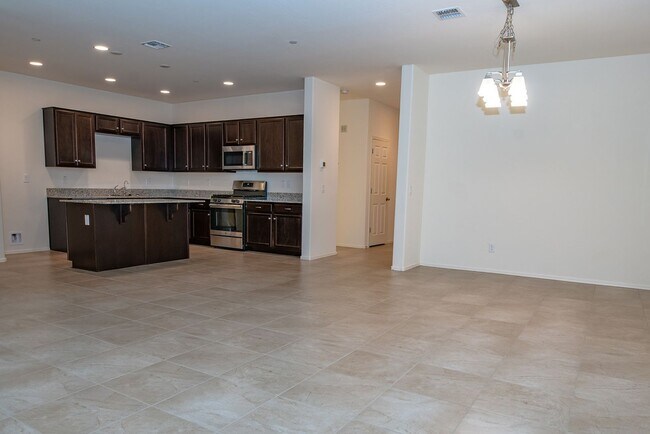 21248 W Palm Ln Buckeye, AZ 85396 photo 5