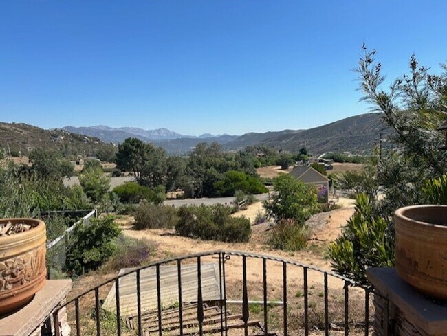 23162 Sageland Dr Ramona, CA 92065 photo 2