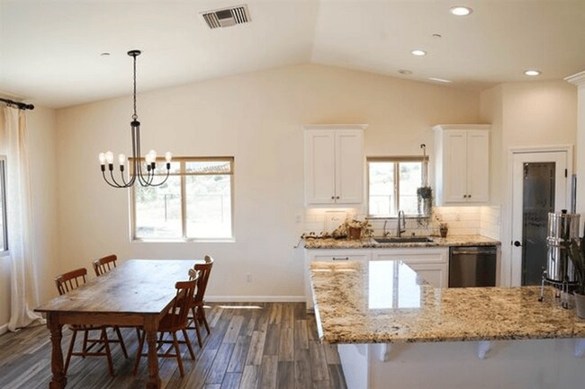 23162 Sageland Dr Ramona, CA 92065 photo 4