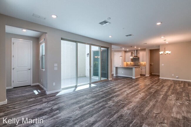 3855 S McQueen Rd Chandler, AZ 85286 photo 4