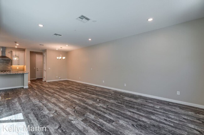 3855 S McQueen Rd Chandler, AZ 85286 photo 3