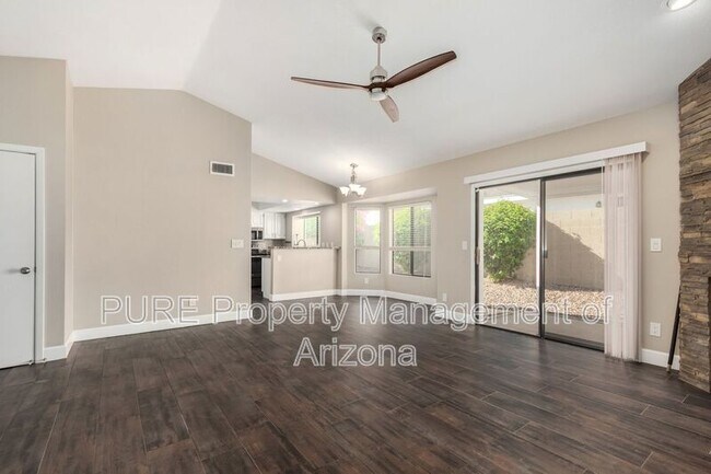 3306 E Taro Ln Phoenix, AZ 85050 photo 3