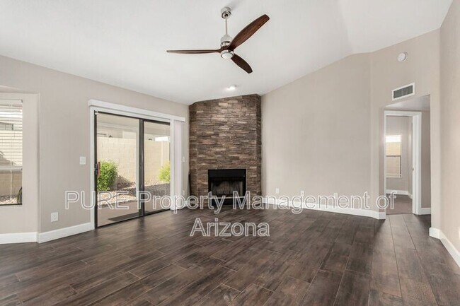 3306 E Taro Ln Phoenix, AZ 85050 photo 2