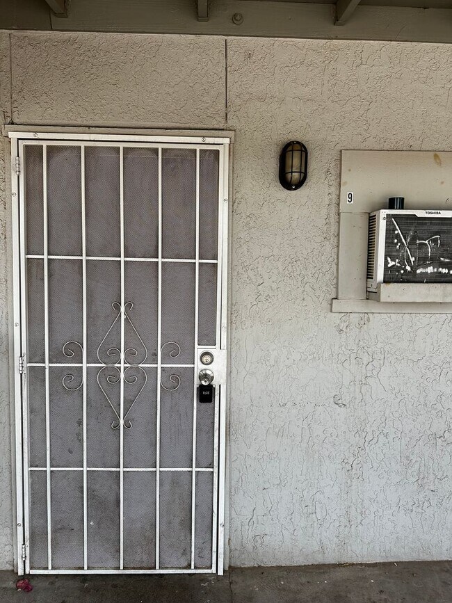 14003 N Palm St El Mirage, AZ 85335 photo 2