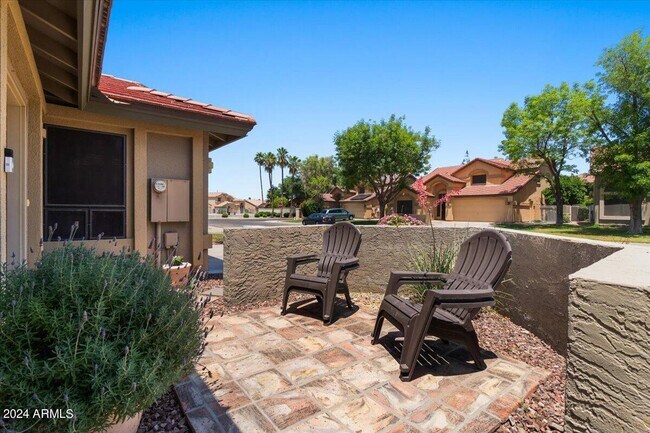 687 N May St Chandler, AZ 85226 photo 5