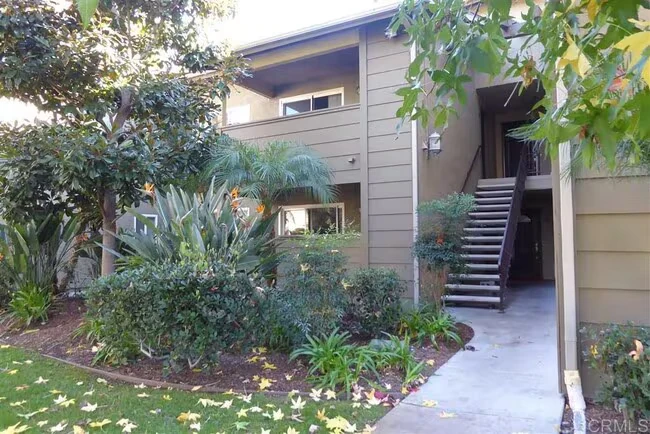 190 Avenida Descanso Oceanside, CA 92057 photo 3