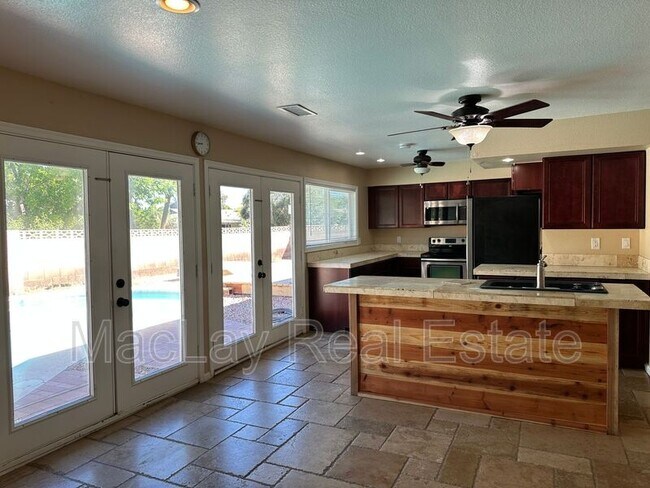 1114 E Carter Dr Tempe, AZ 85282 photo 4