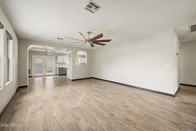 16550 N Naegel Dr Surprise, AZ 85374 photo 3