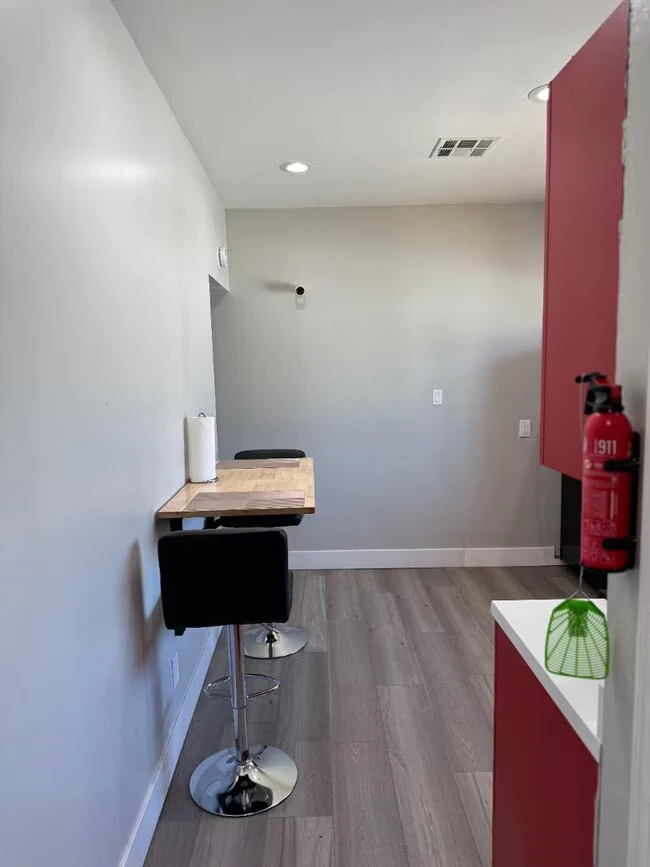 1845 E Monroe St Phoenix, AZ 85034 photo 2