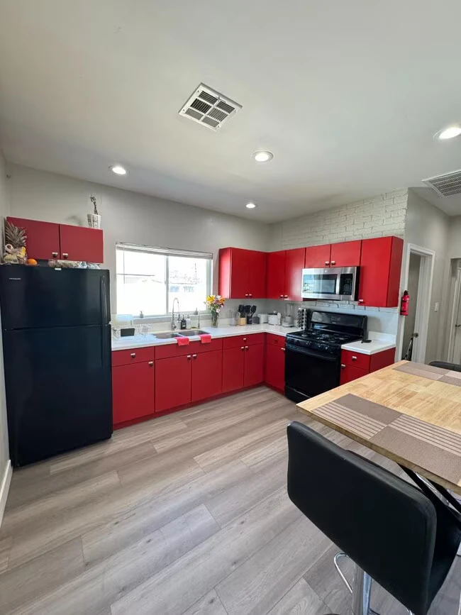 1845 E Monroe St Phoenix, AZ 85034 photo 3