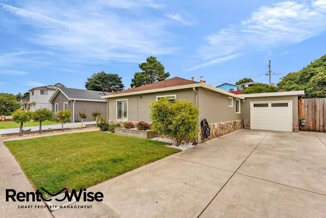 110 Cuesta Dr. photo 2
