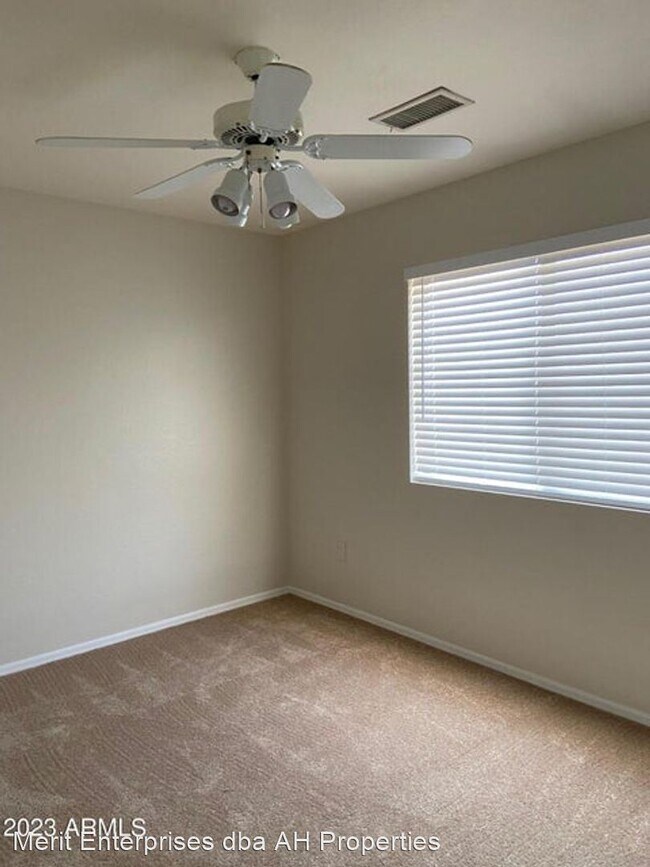 1282 N McKenna Ln Gilbert, AZ 85233 photo 5