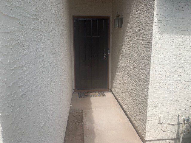 9064 N 68th Ln Peoria, AZ 85345 photo 2